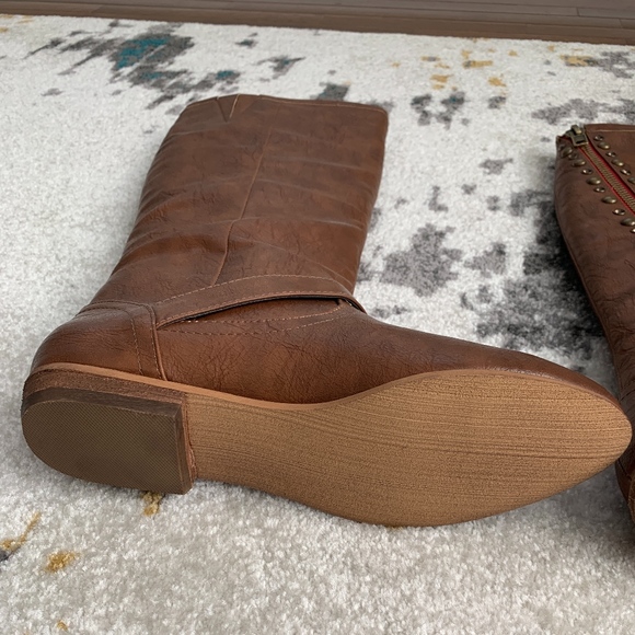 Francescas Not Rated Brown Boot with Gemstones - Picture 8 of 8